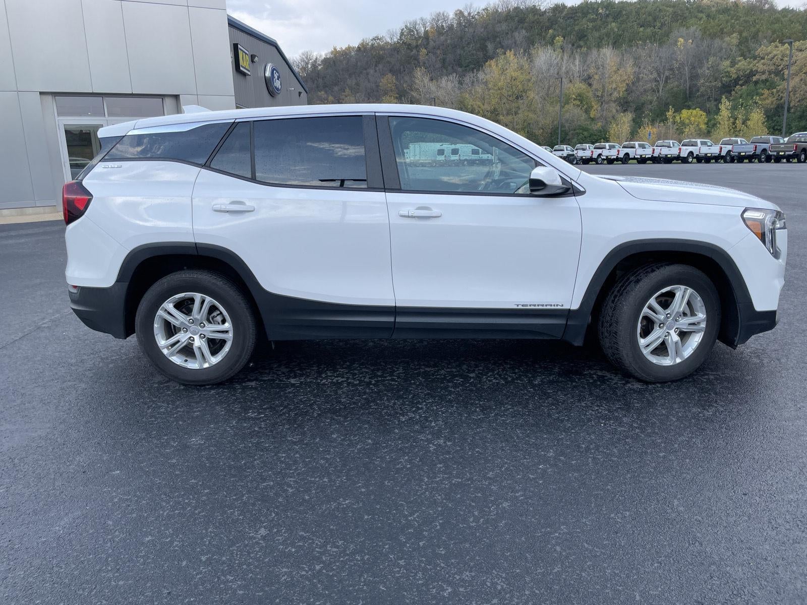 2024 GMC Terrain SLE