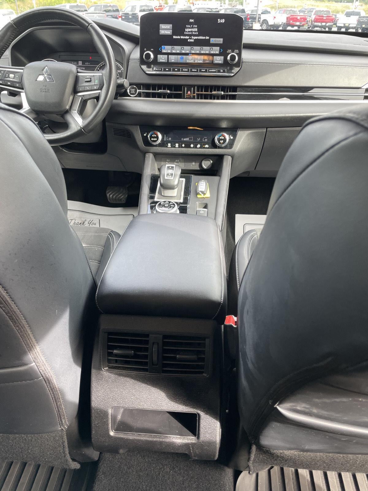 2024 Mitsubishi Outlander SE