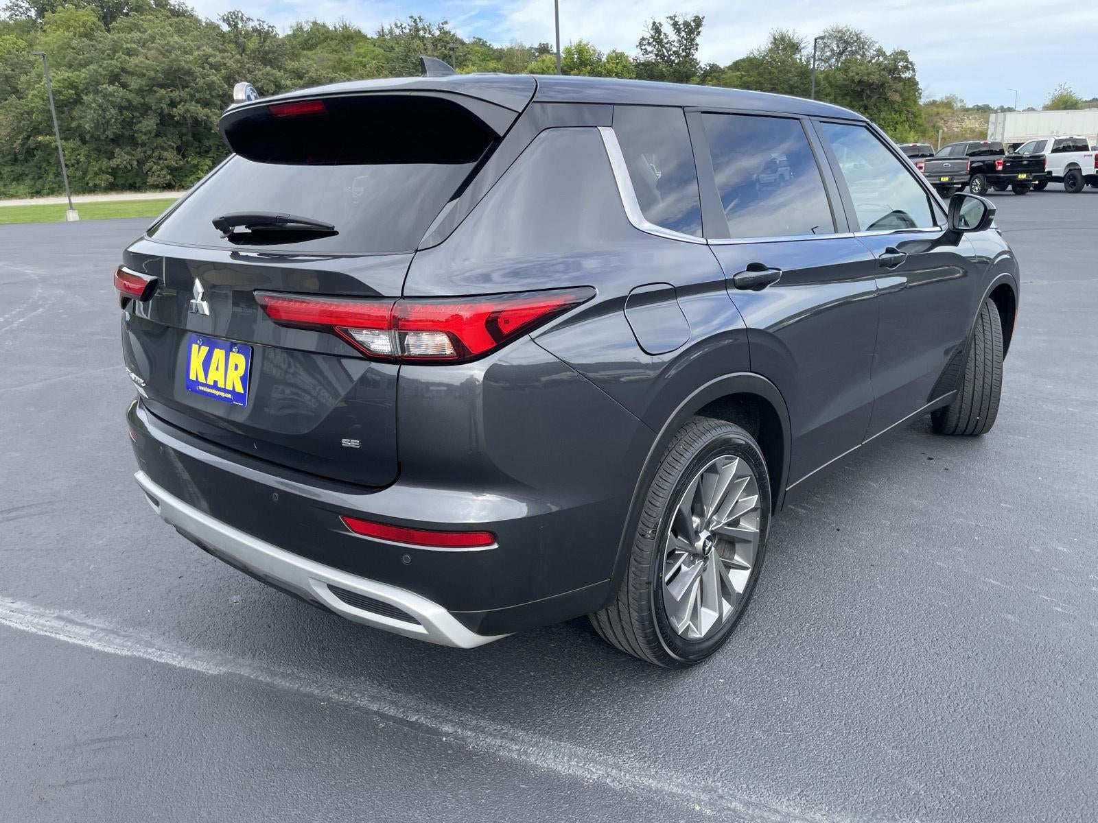 2024 Mitsubishi Outlander SE