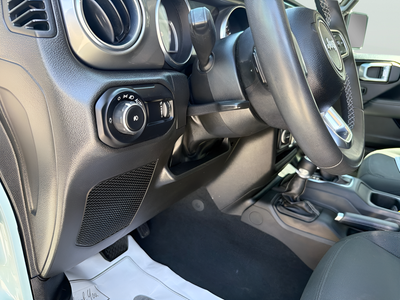 2023 Jeep Wrangler 4-Door Sahara 4x4