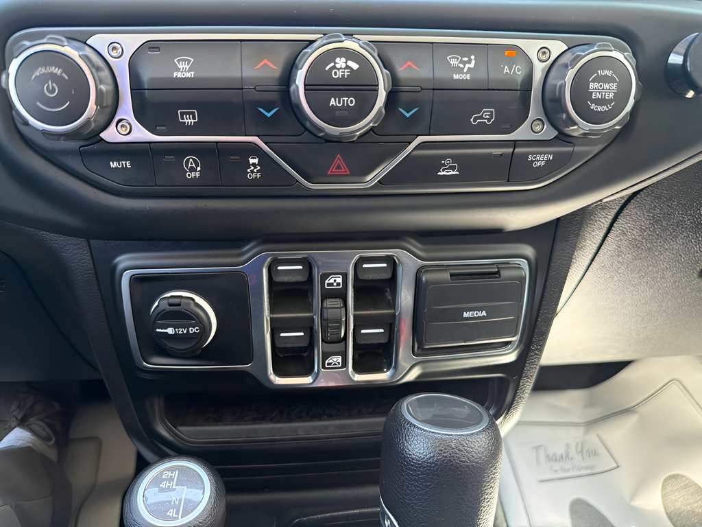 2023 Jeep Wrangler 4-Door Sahara 4x4