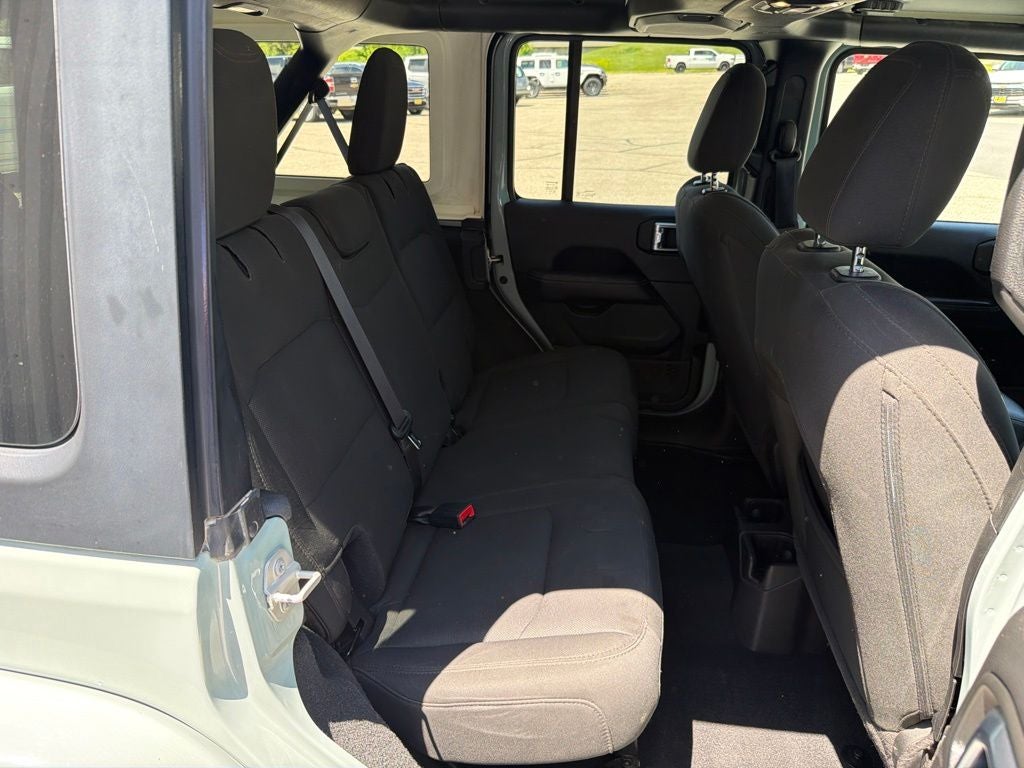 2023 Jeep Wrangler 4-Door Sahara 4x4