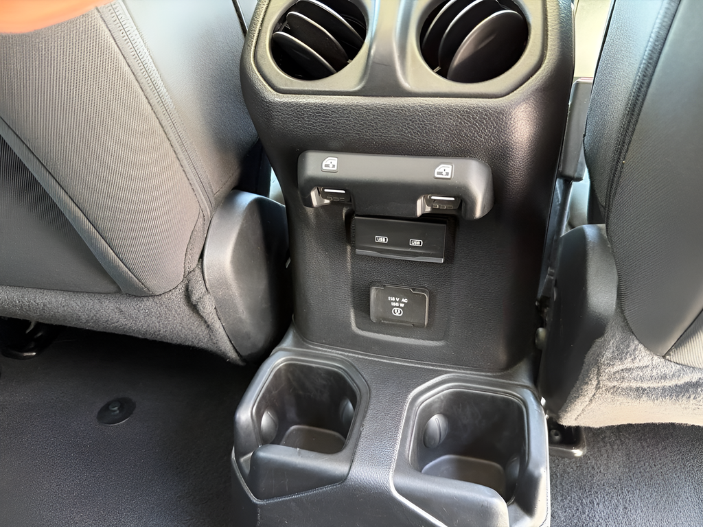 2023 Jeep Wrangler 4-Door Sahara 4x4