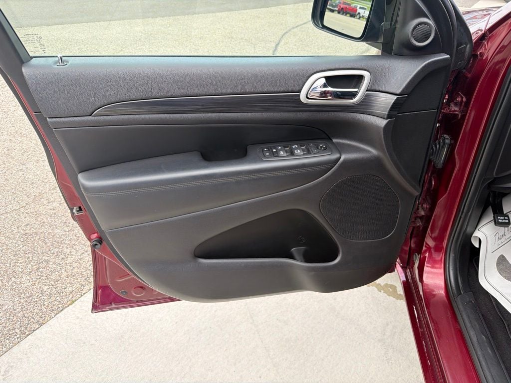 2021 Jeep Grand Cherokee Laredo X 4x4
