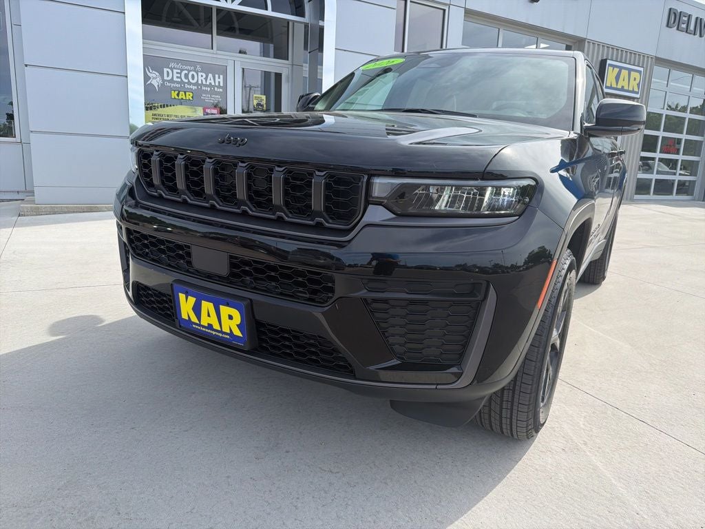 2026 Jeep Grand Cherokee GRAND CHEROKEE LAREDO ALTITUDE 4X4