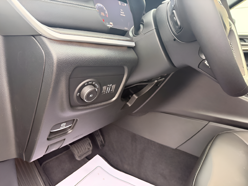2027 Jeep Grand Cherokee Limited