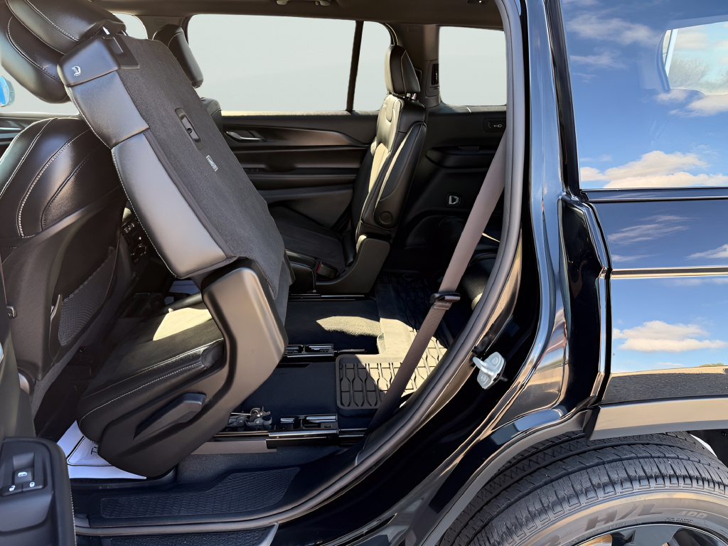 2024 Jeep Grand Cherokee L Altitude X 4x4