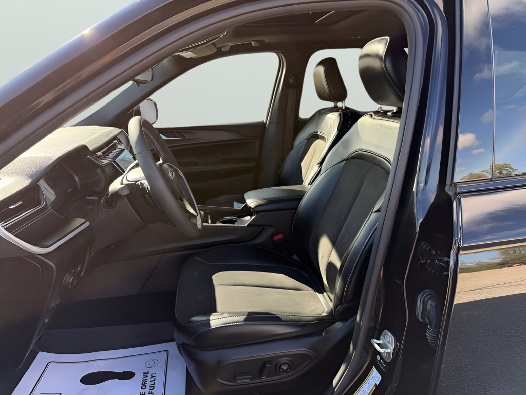 2024 Jeep Grand Cherokee L Altitude X 4x4