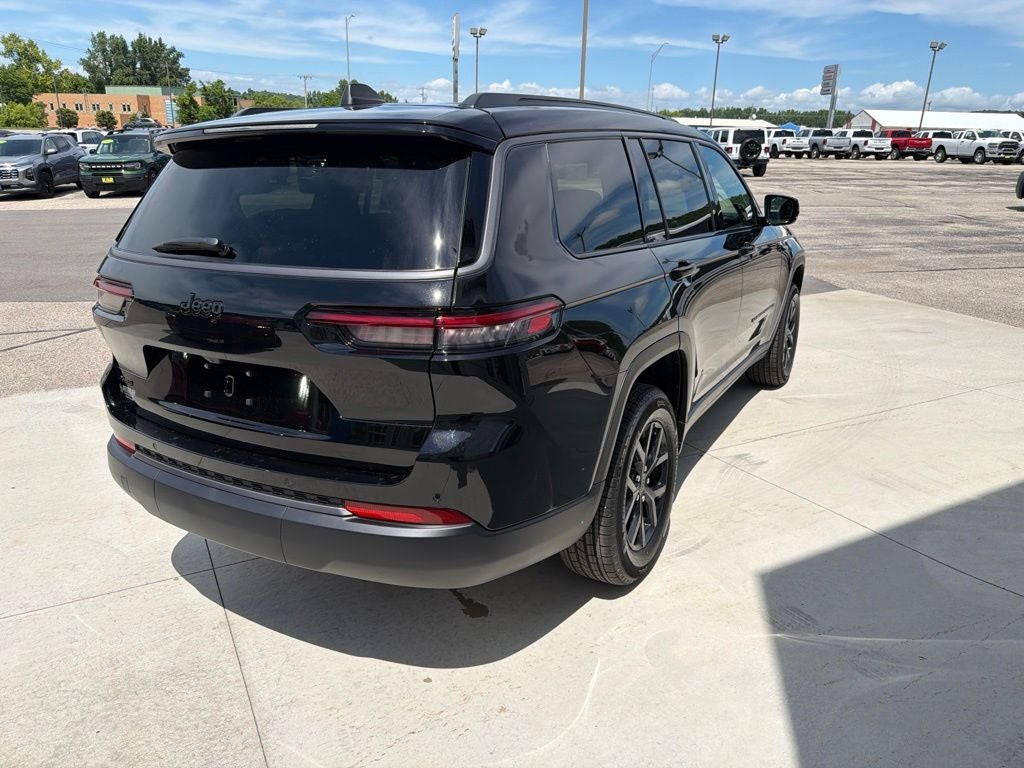 2026 Jeep Grand Cherokee GRAND CHEROKEE L LAREDO ALTITUDE 4X4