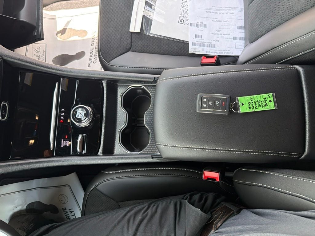 2026 Jeep Grand Cherokee GRAND CHEROKEE L LAREDO ALTITUDE 4X4