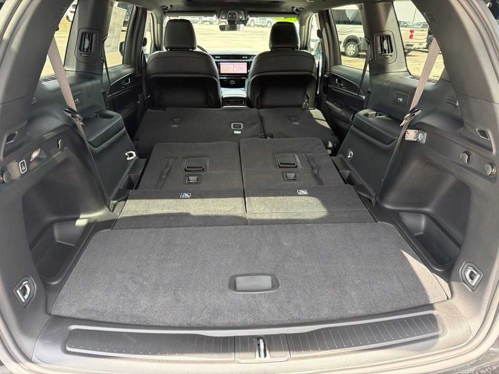 2026 Jeep Grand Cherokee GRAND CHEROKEE L LAREDO ALTITUDE 4X4