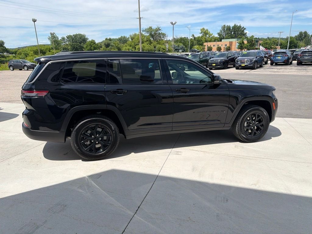 2026 Jeep Grand Cherokee GRAND CHEROKEE L LAREDO ALTITUDE 4X4