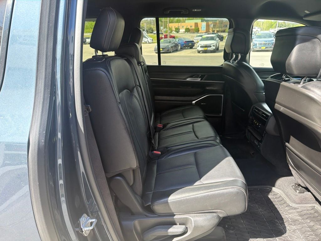 2024 Jeep Wagoneer L Series II 4x4