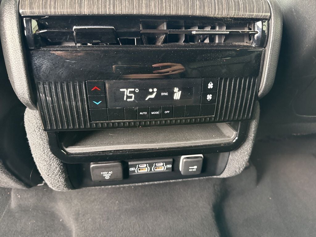 2024 Jeep Wagoneer L Series II 4x4
