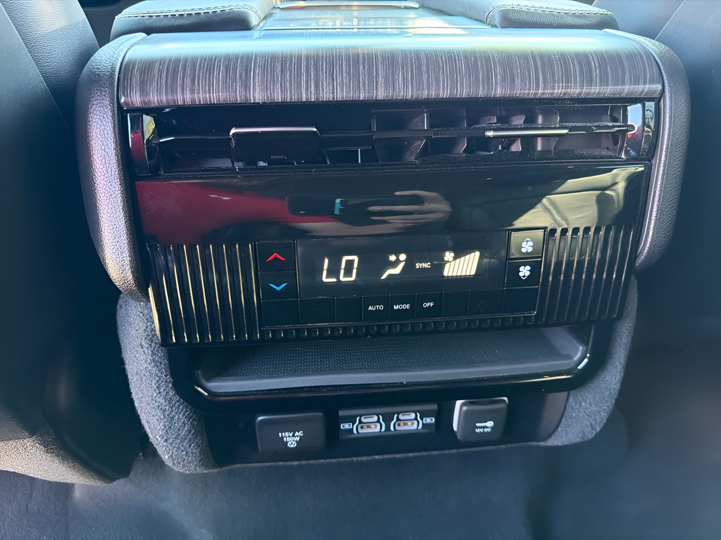 2024 Jeep Wagoneer L Series II 4x4