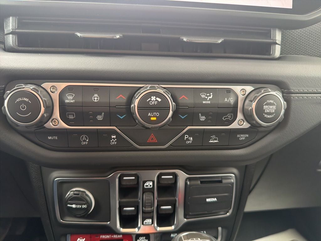 2026 Jeep Gladiator GLADIATOR SHADOW OPS 4X4