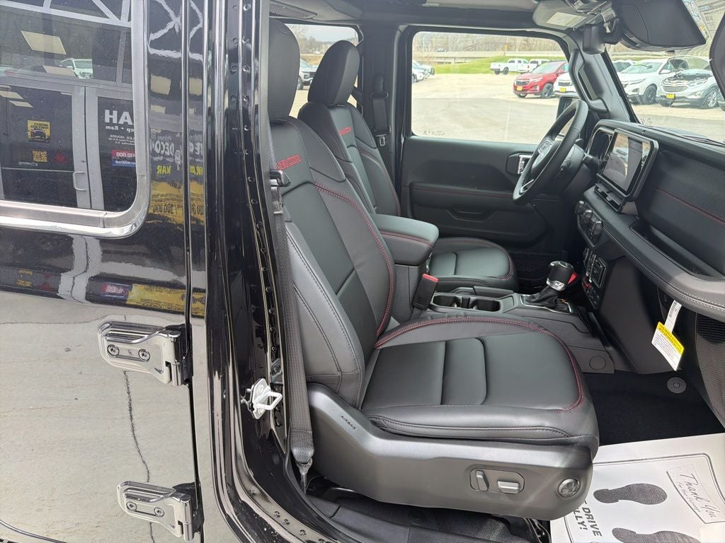 2026 Jeep Gladiator GLADIATOR SHADOW OPS 4X4