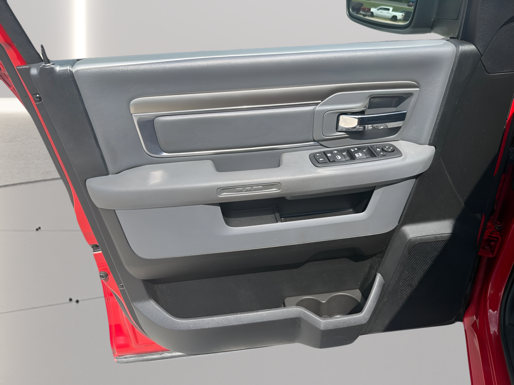 2019 RAM 1500 Classic SLT Crew Cab 4x4 5'7' Box