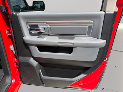2019 RAM 1500 Classic SLT Crew Cab 4x4 5'7' Box