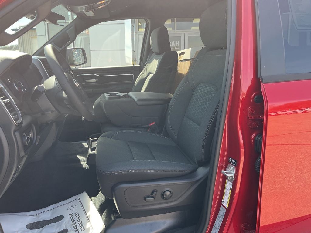 2026 RAM Ram 1500 RAM 1500 BIG HORN QUAD CAB 4X4 6'4' BOX