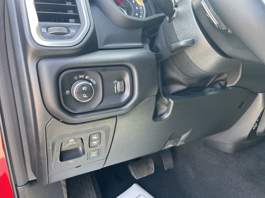 2026 RAM Ram 1500 RAM 1500 BIG HORN QUAD CAB 4X4 6'4' BOX