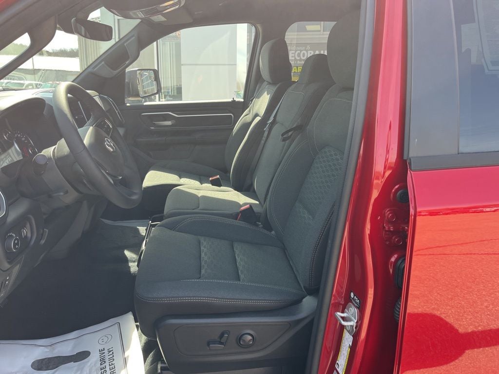 2026 RAM Ram 1500 RAM 1500 BIG HORN QUAD CAB 4X4 6'4' BOX