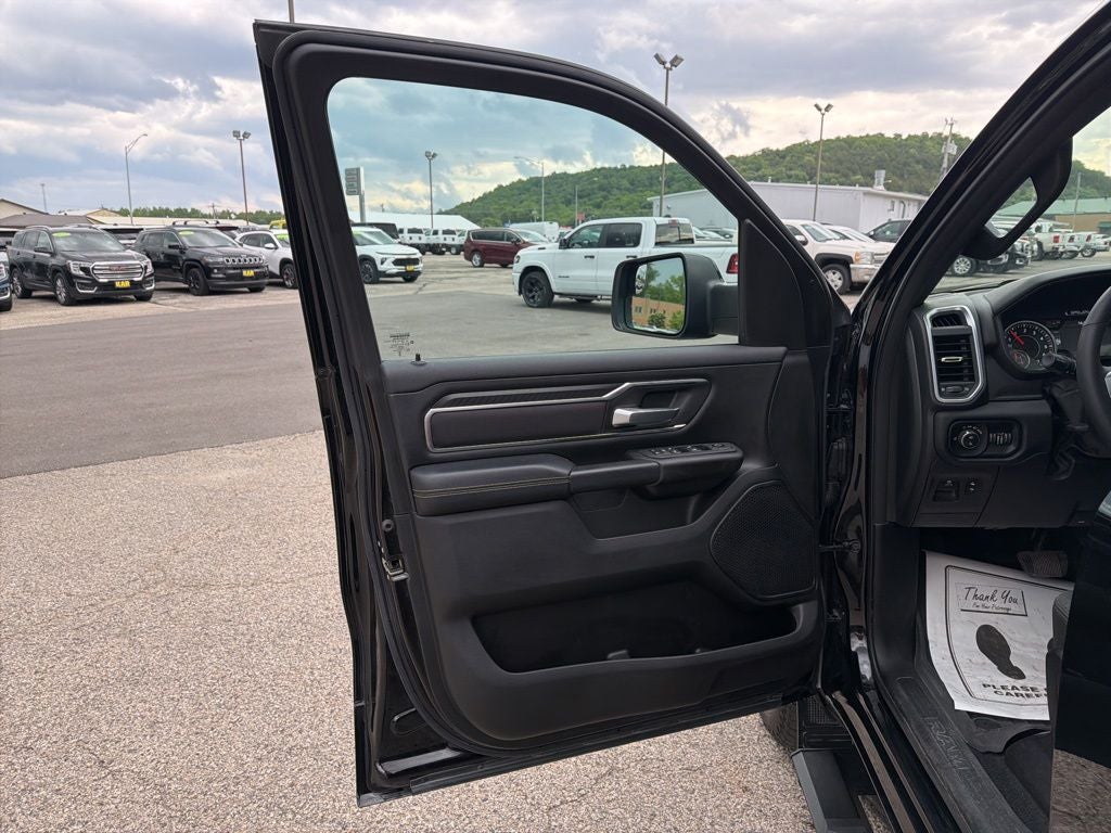 2025 RAM 1500 Big Horn Crew Cab 4x4 5'7' Box
