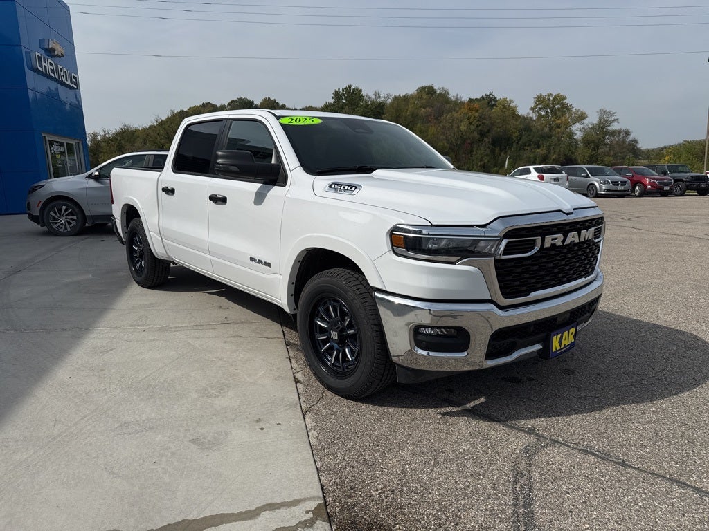 2025 RAM 1500 Big Horn Crew Cab 4x4 5'7' Box
