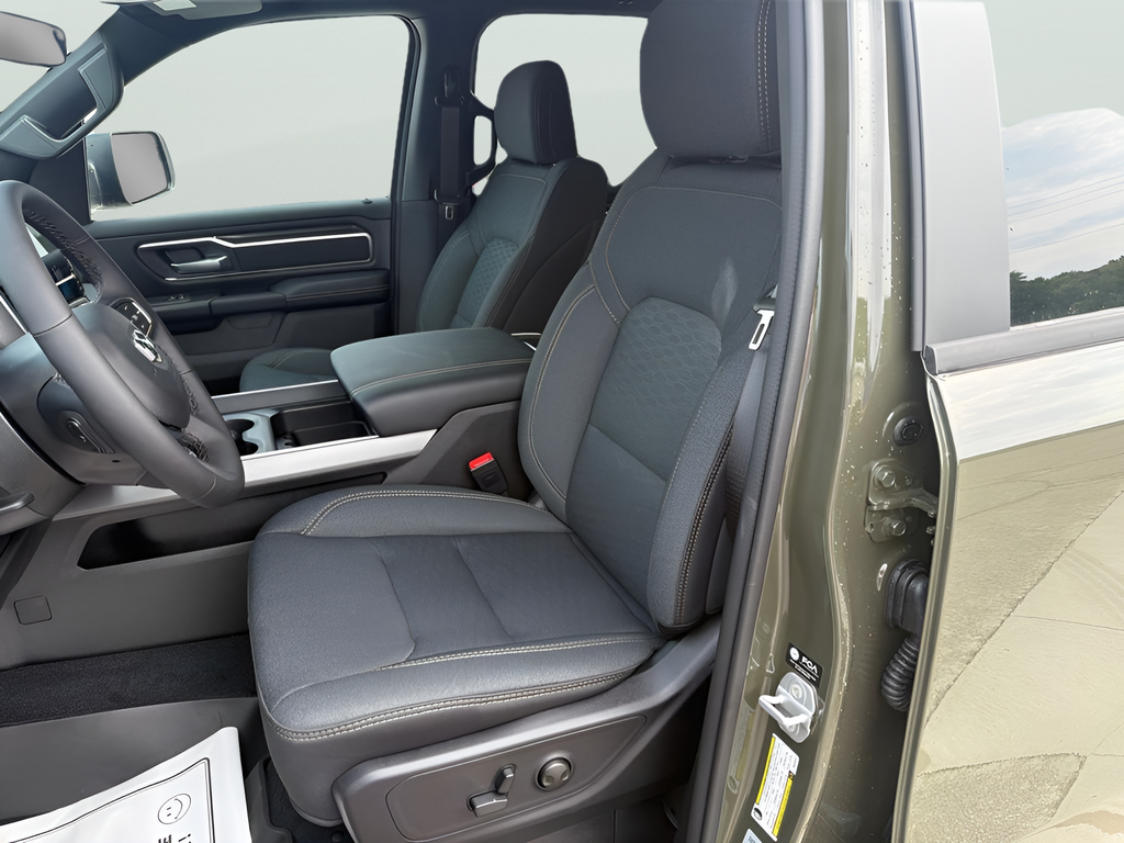 2026 RAM 1500 Big Horn Crew Cab 4x4 5'7' Box
