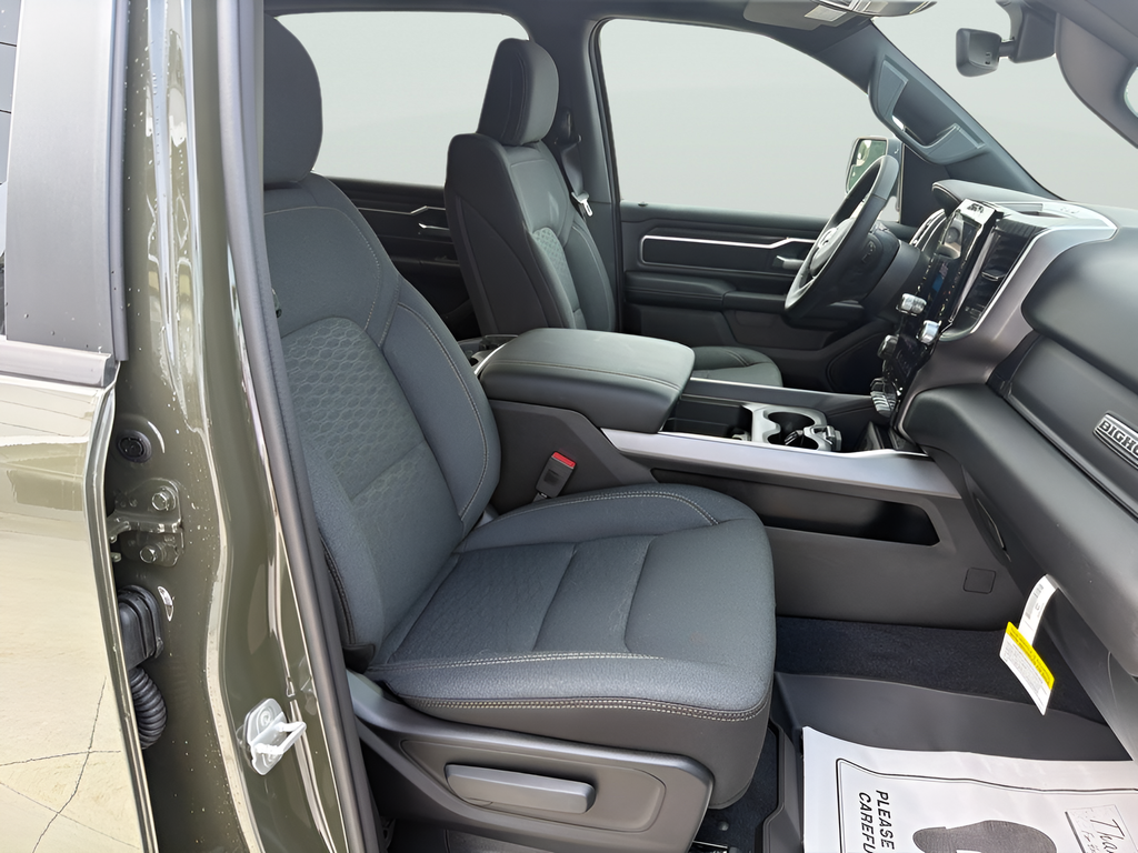 2026 RAM 1500 Big Horn Crew Cab 4x4 5'7' Box