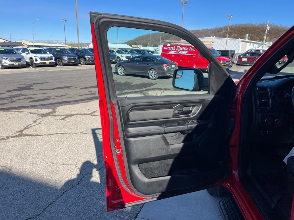 2021 RAM 1500 Big Horn Crew Cab 4x4 5'7' Box