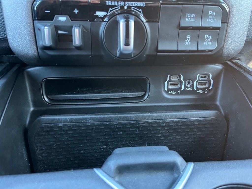 2021 RAM 1500 Big Horn Crew Cab 4x4 5'7' Box