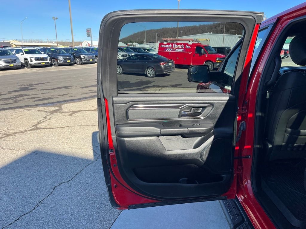 2021 RAM 1500 Big Horn Crew Cab 4x4 5'7' Box