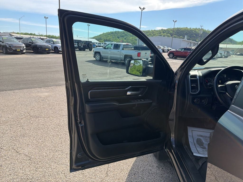 2024 RAM 1500 Big Horn Crew Cab 4x4 5'7' Box