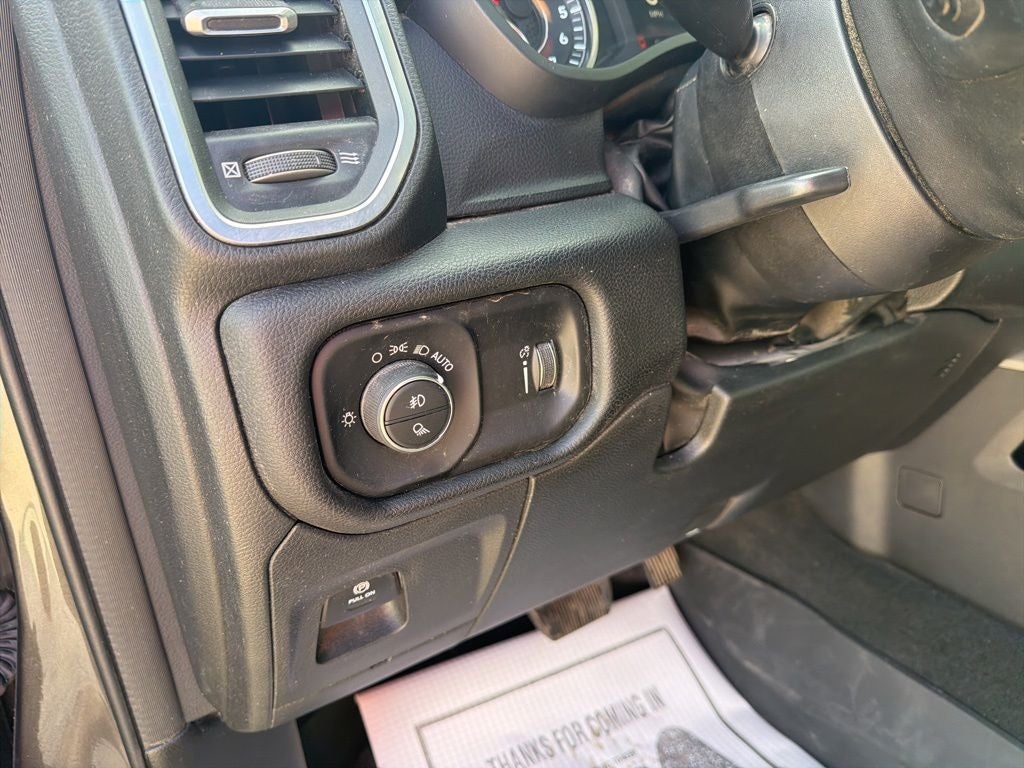 2024 RAM 1500 Big Horn Crew Cab 4x4 5'7' Box
