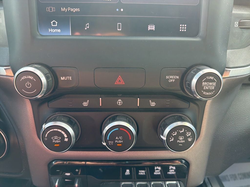 2024 RAM 1500 Big Horn Crew Cab 4x4 5'7' Box