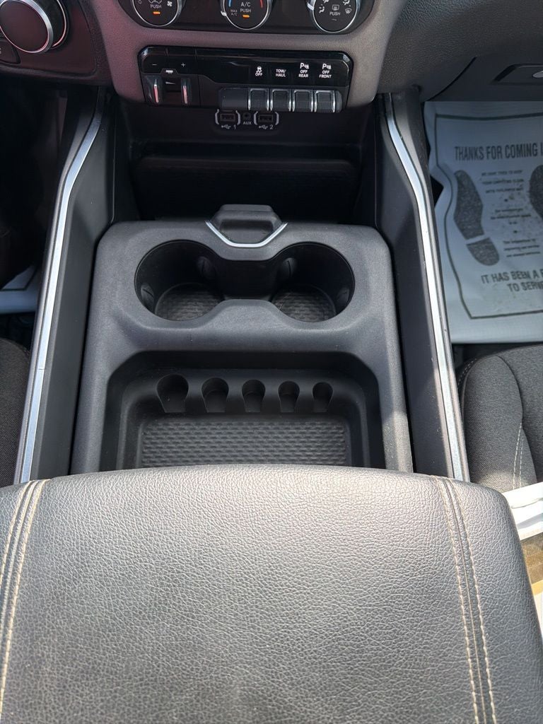 2024 RAM 1500 Big Horn Crew Cab 4x4 5'7' Box