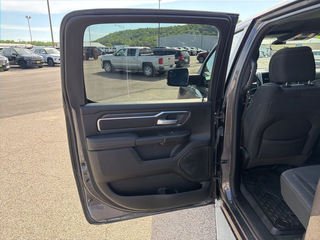 2024 RAM 1500 Big Horn Crew Cab 4x4 5'7' Box