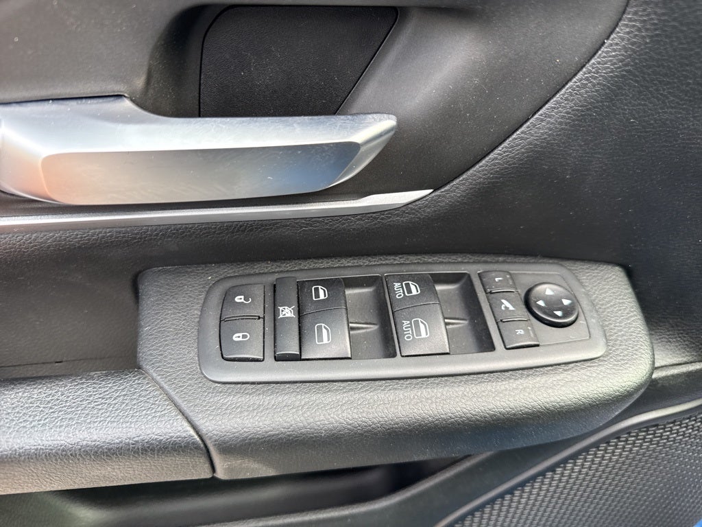 2021 RAM 1500 Big Horn Crew Cab 4x4 5'7' Box