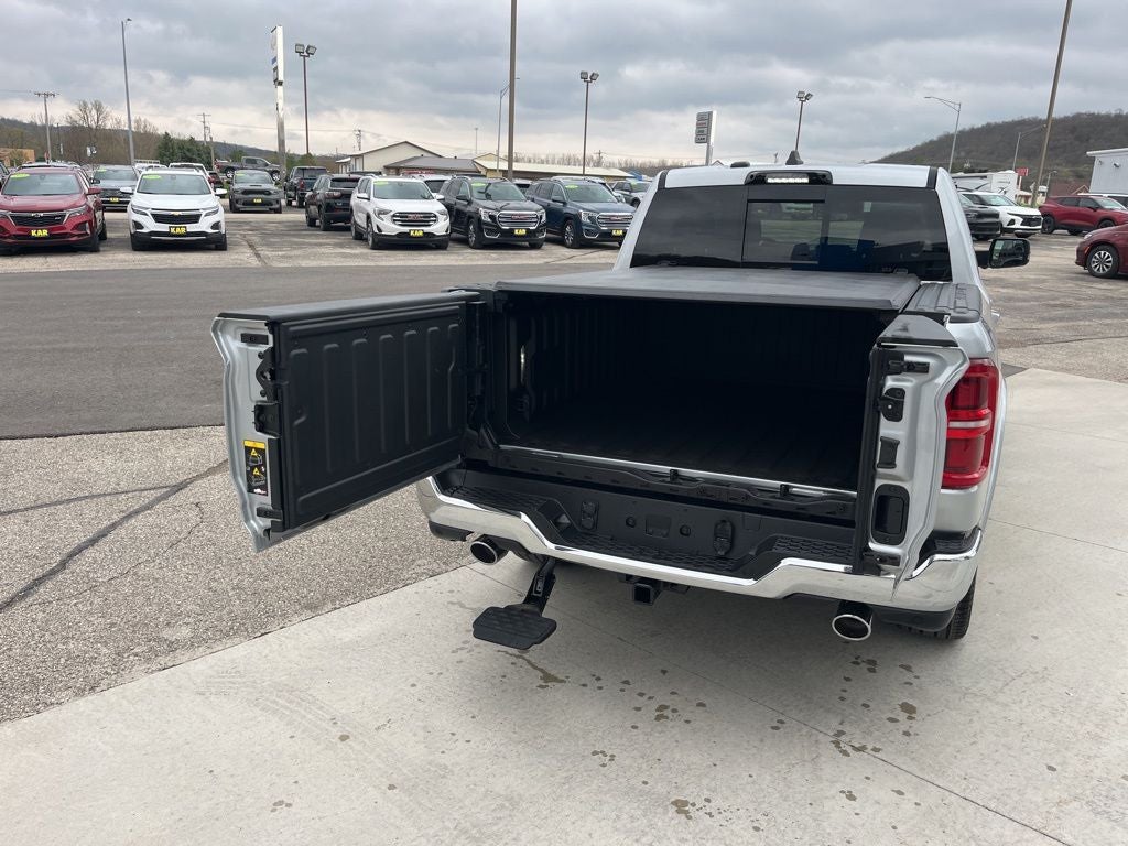 2026 RAM Ram 1500 RAM 1500 LIMITED CREW CAB 4X4 5'7' BOX