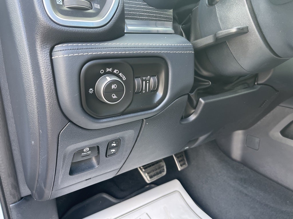 2024 RAM 1500 Limited Crew Cab 4x4 5'7' Box