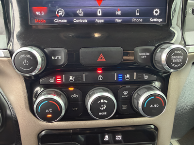 2021 RAM 1500 Laramie Crew Cab 4x4 5'7' Box