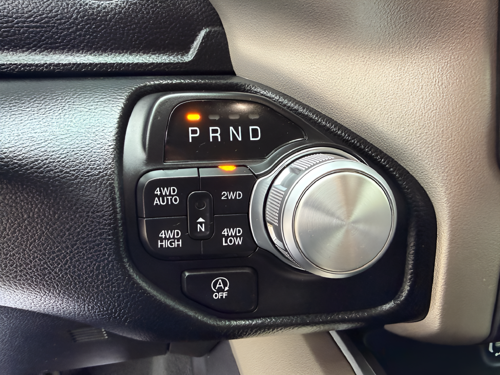 2021 RAM 1500 Laramie Crew Cab 4x4 5'7' Box