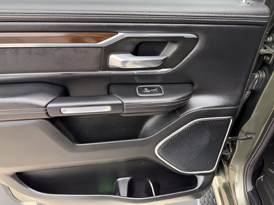 2021 RAM 1500 Laramie Crew Cab 4x4 5'7' Box