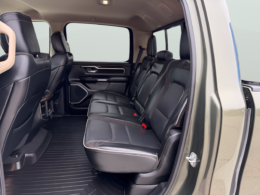 2021 RAM 1500 Laramie Crew Cab 4x4 5'7' Box
