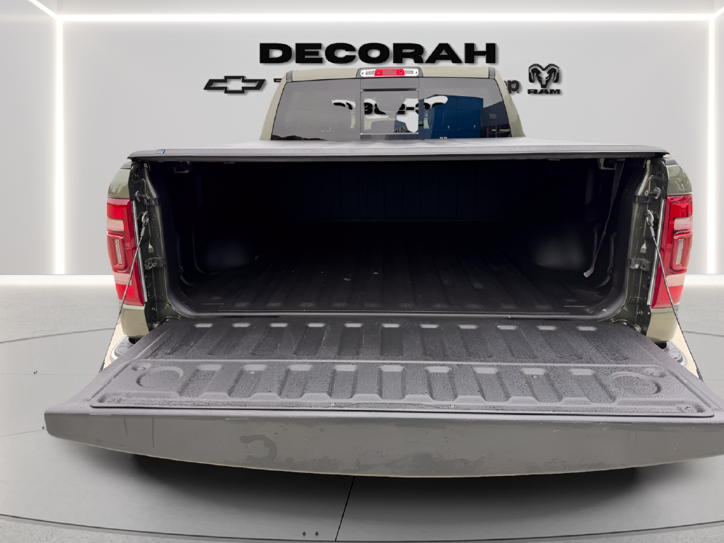 2021 RAM 1500 Laramie Crew Cab 4x4 5'7' Box