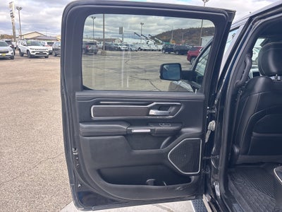 2022 RAM 1500 Laramie Crew Cab 4x4 5'7' Box