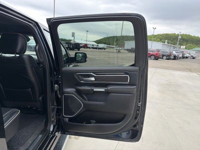 2022 RAM 1500 Laramie Crew Cab 4x4 5'7' Box