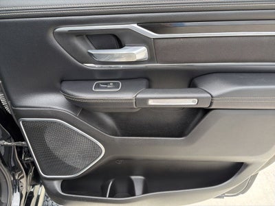 2022 RAM 1500 Laramie Crew Cab 4x4 5'7' Box