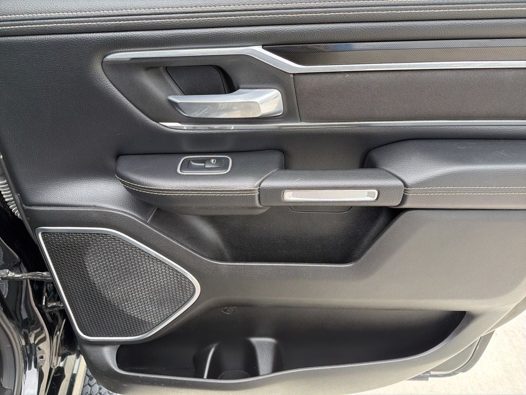 2022 RAM 1500 Laramie Crew Cab 4x4 5'7' Box